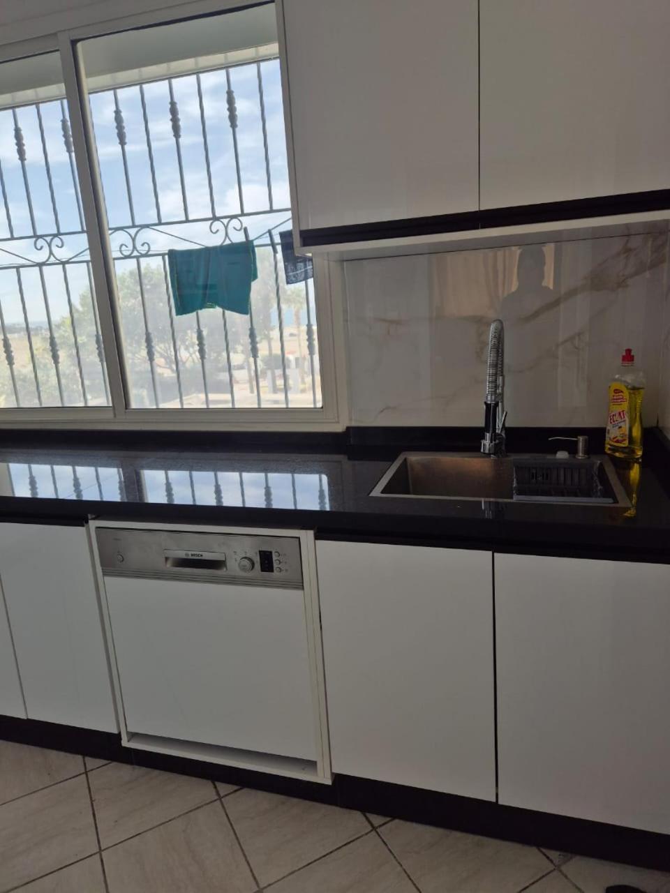 Stylish Duplex - Ocean View - Airport - Wifi - Renovated 2025 - 24H Reception Apartman Jibila Kültér fotó